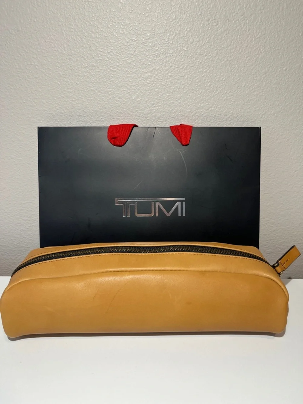 TUMI 40th Anniversary 1975 Leather Collection: Pencil Case / Cord & Tech Pouch